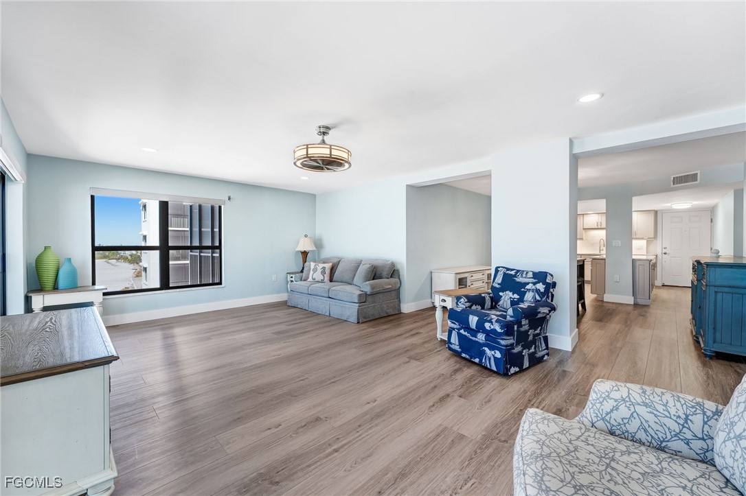 6612 Estero Boulevard, Apt 703