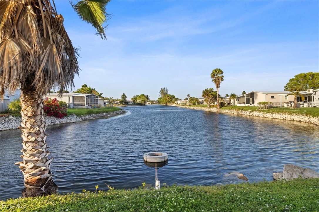 455 Cape Florida Way