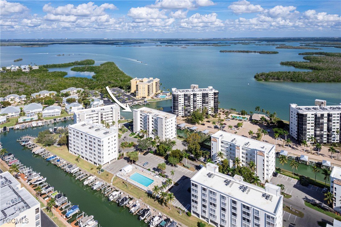 4351  Bay Beach Lane