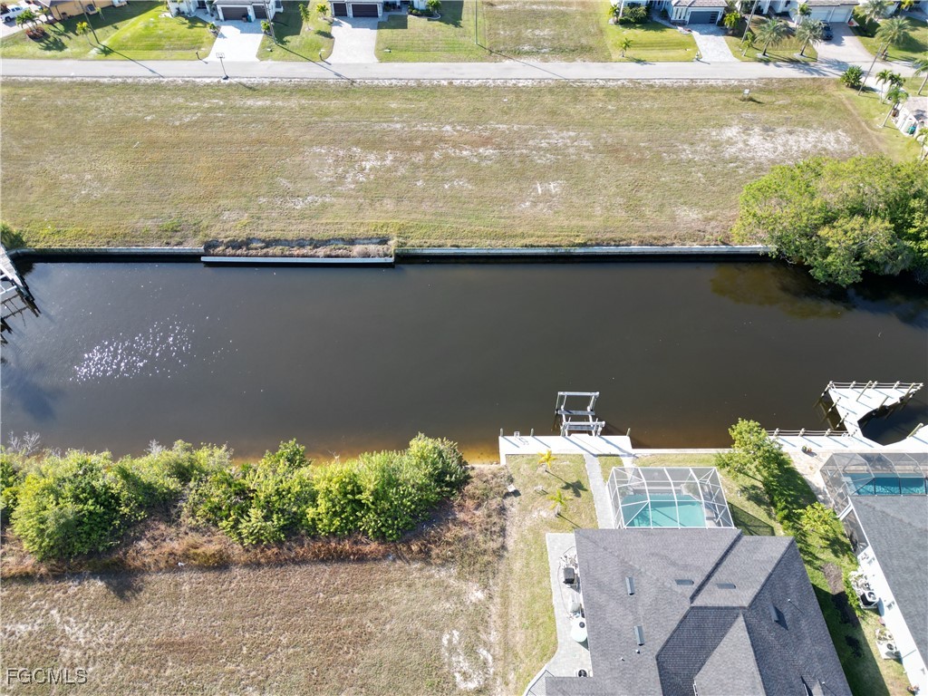 1221 NW 39th Avenue