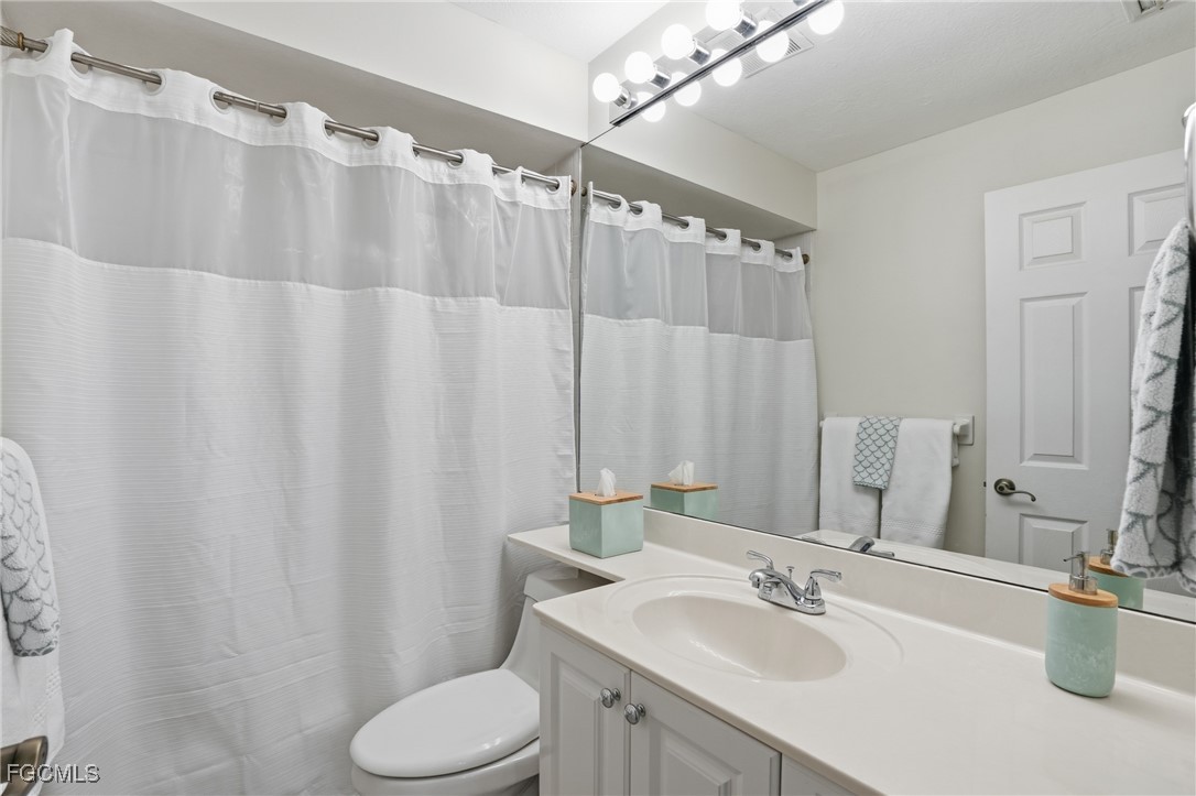 4229 SE 19th Place, Apt 2B