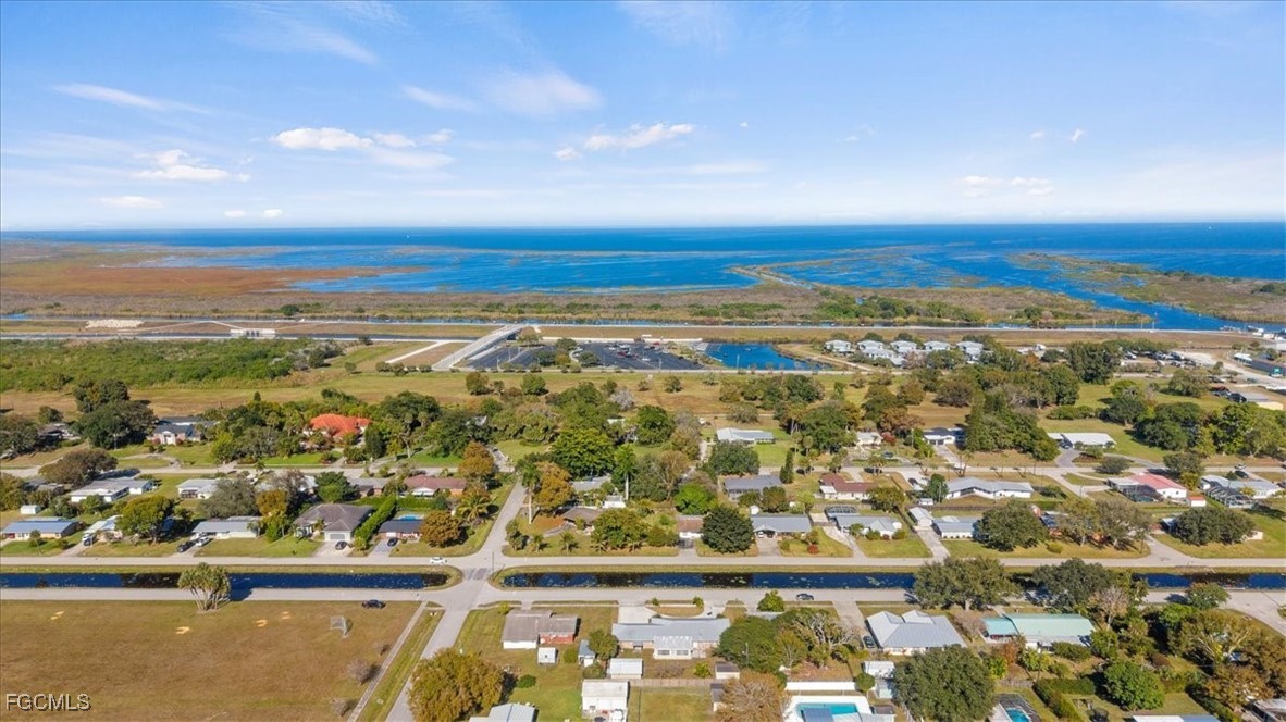 610 E Avenida Del Rio