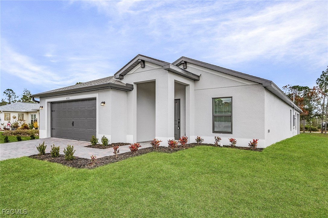 827 Rue Labeau Circle