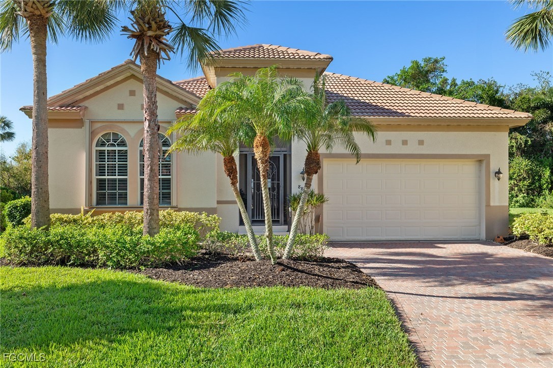 8872 King Henry Court