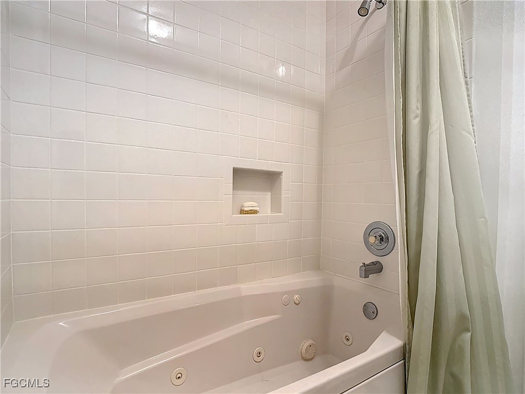7077 Quail Run Court, Apt 16