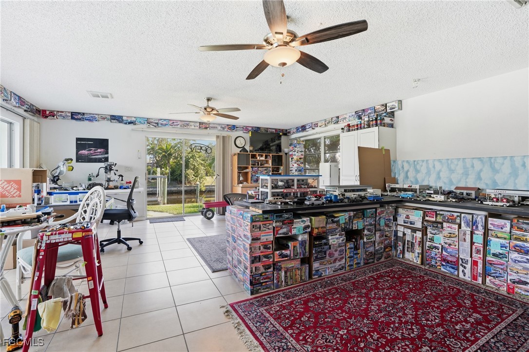 4421 SE 8th Place