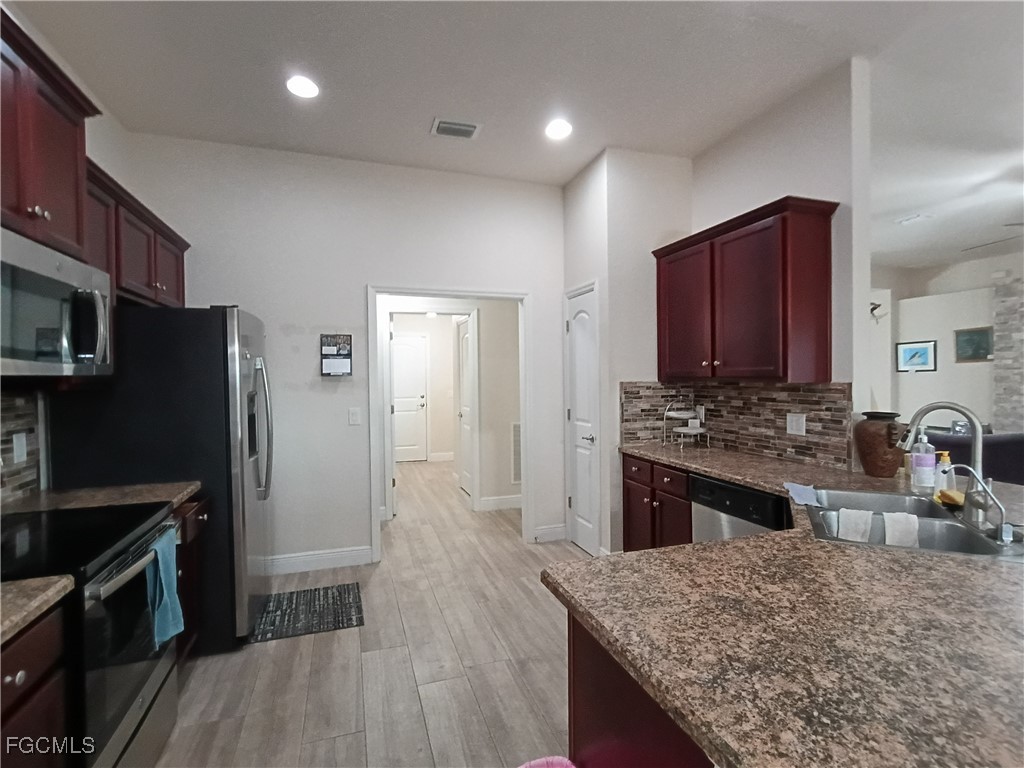 1426 NE 5th Place