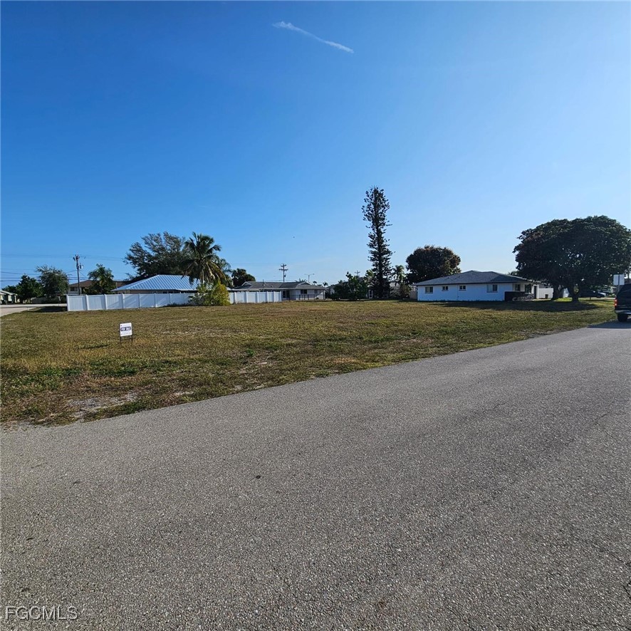 3807 SE 10th Place