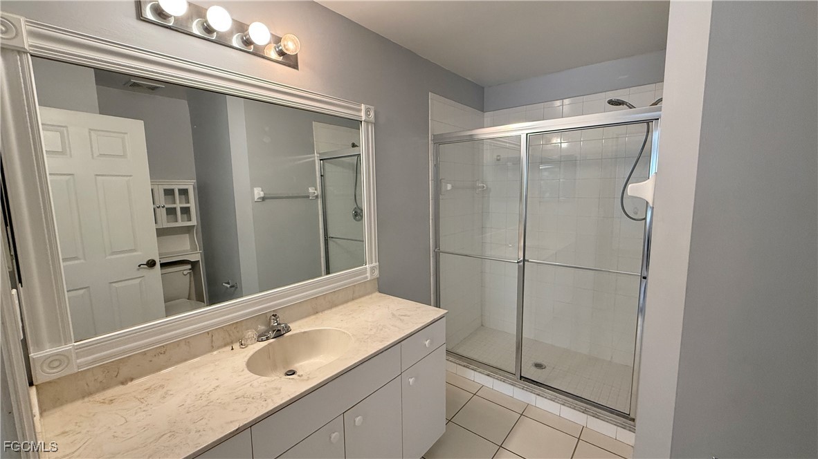 3620 Pine Oak Circle, Apt 105