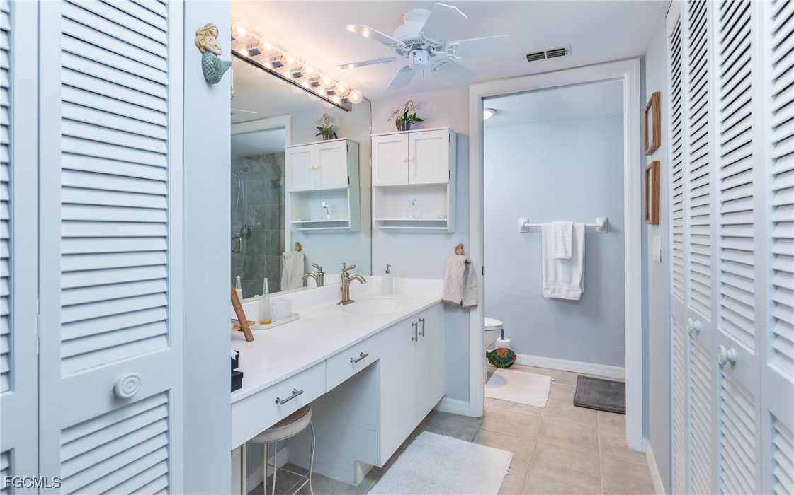 5825  Trailwinds Drive, Apt 425