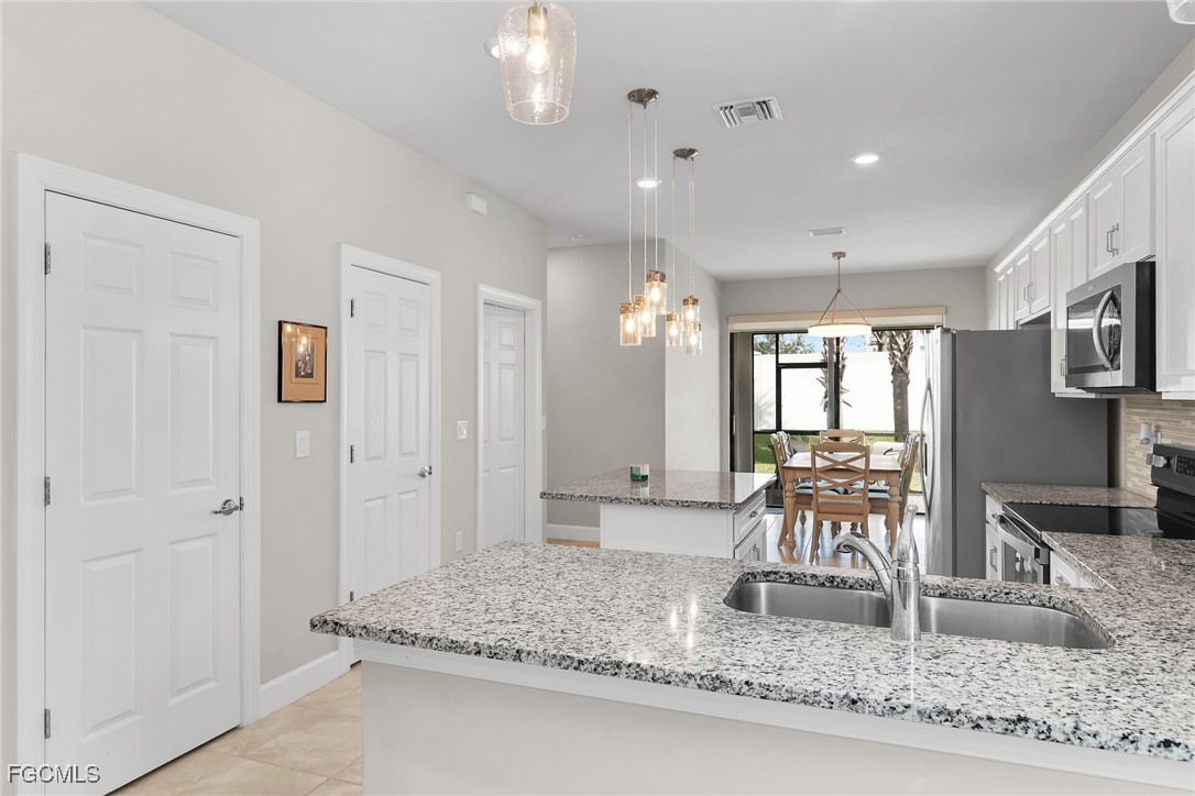 9594  Bexley Drive