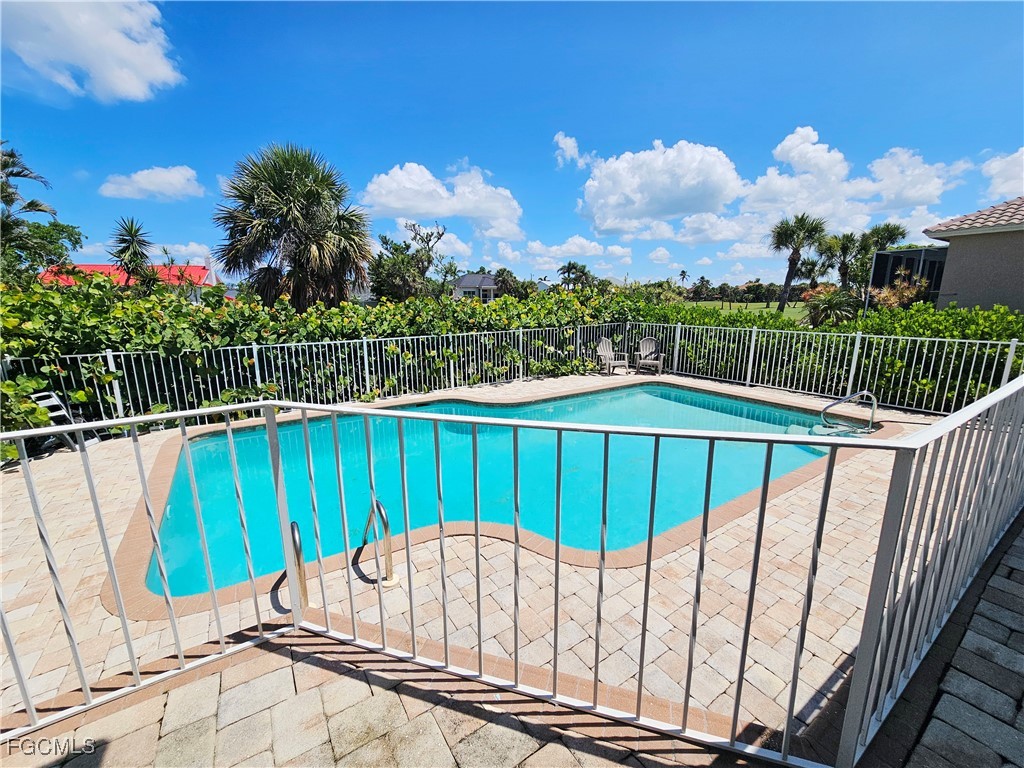 1242  Par View Drive