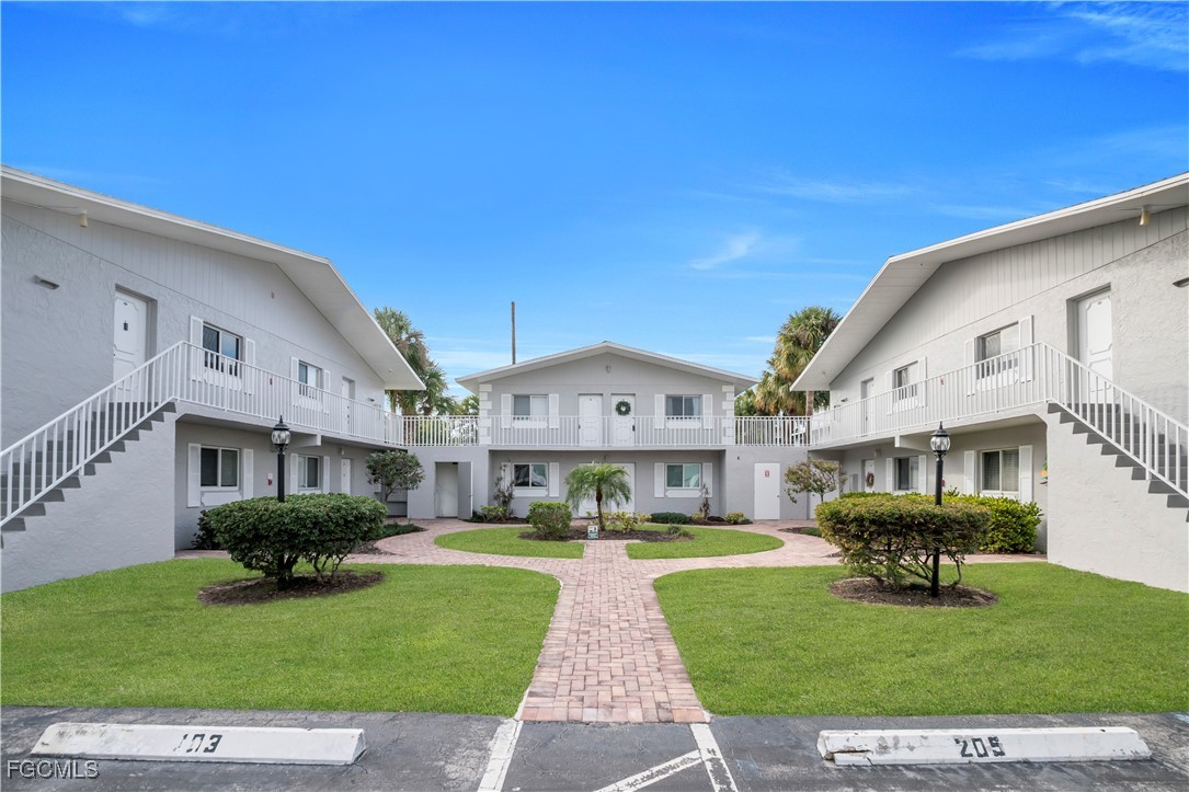 8071 Country Road, Apt 206