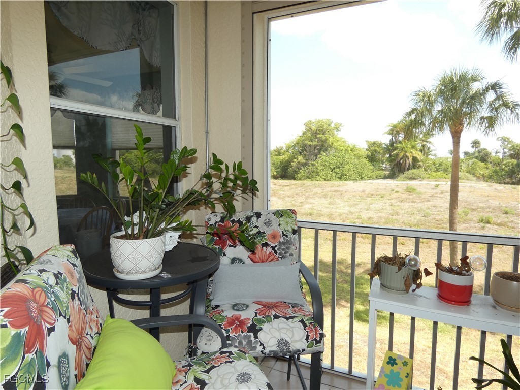 4015  Palm Tree Boulevard, Apt 202