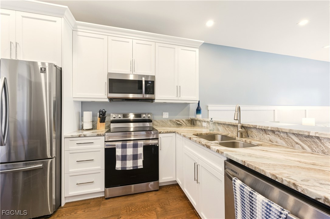 230 Newport Drive, Apt 602