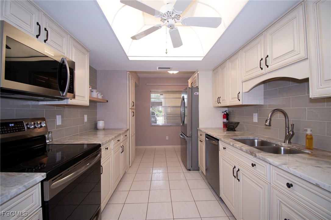 3612 SE 12th Avenue, Apt 1