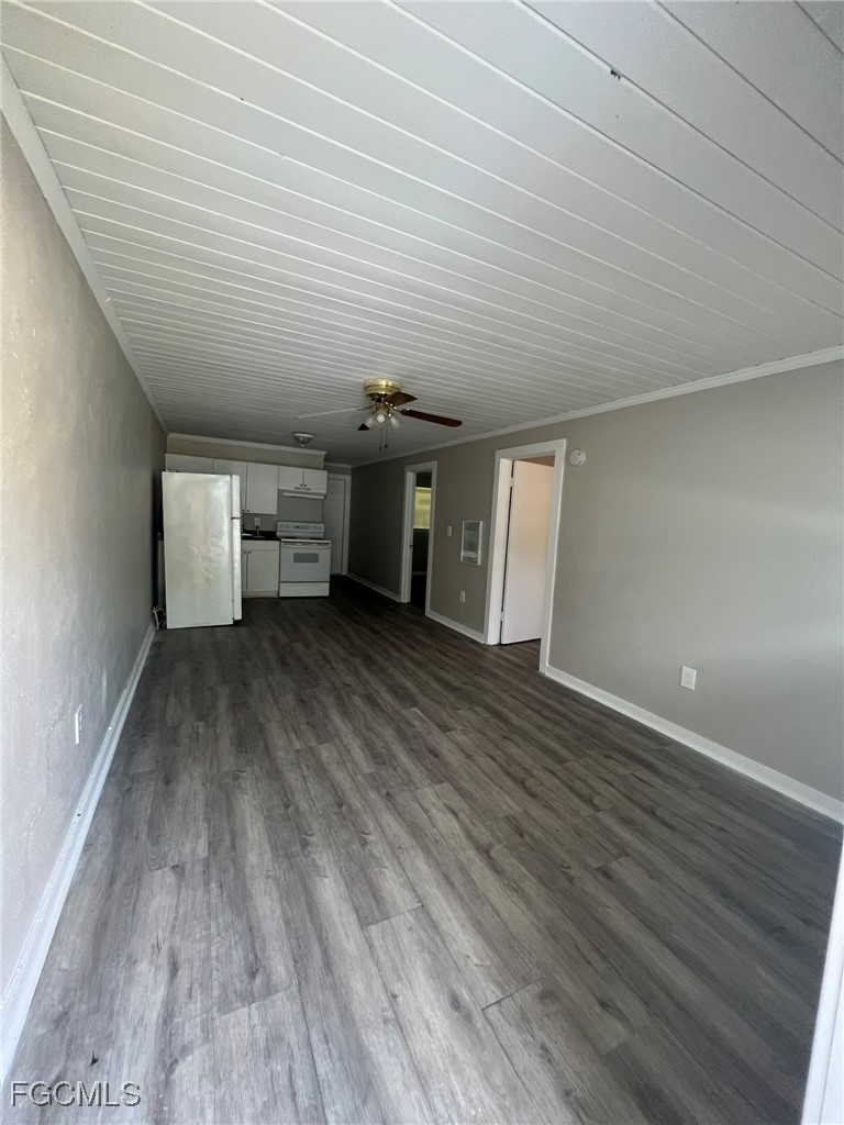 2643-2651  Lafayette Street, Apt 2649