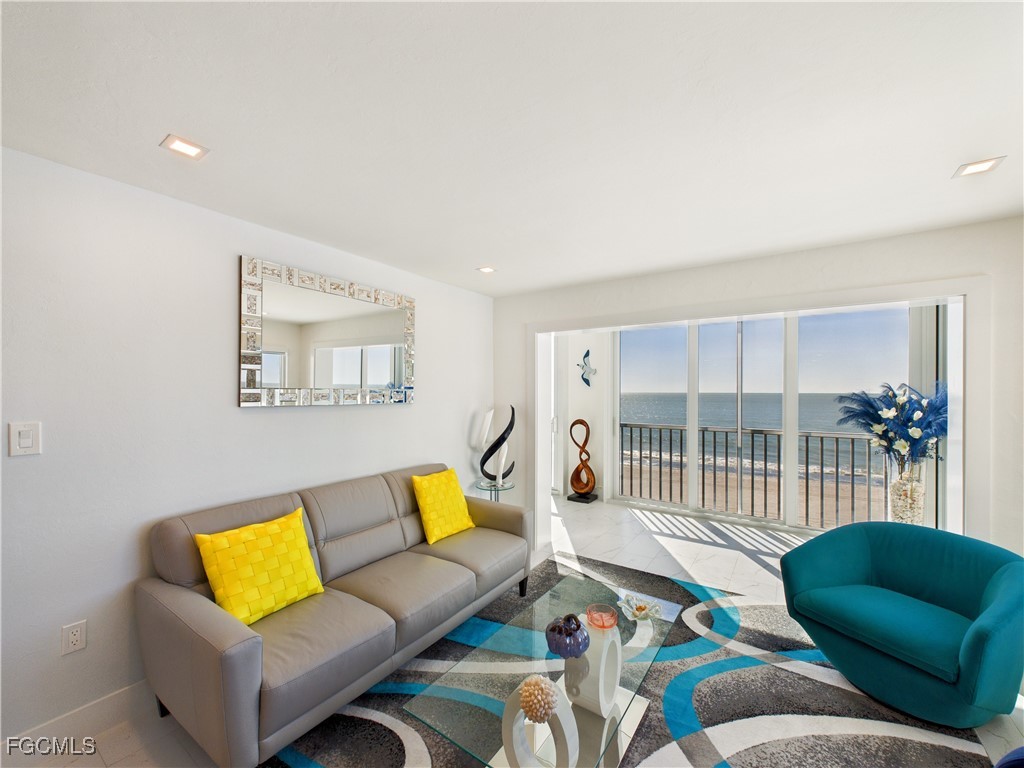 25870 Hickory Boulevard, Apt 402