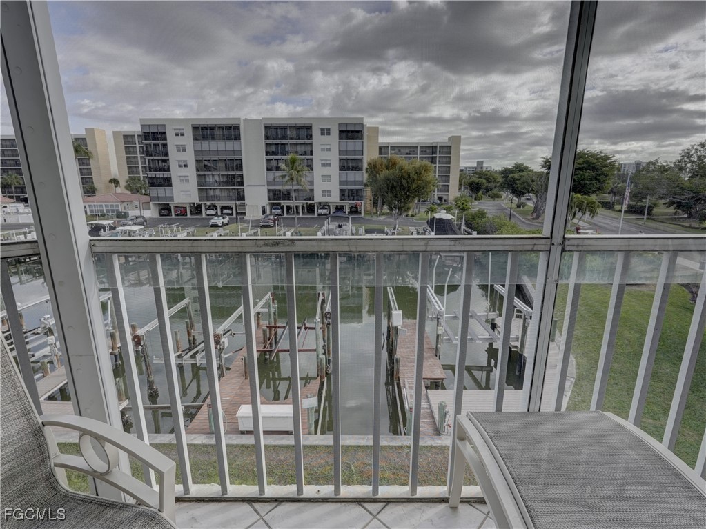 4511  Bay Beach Lane, Apt 211