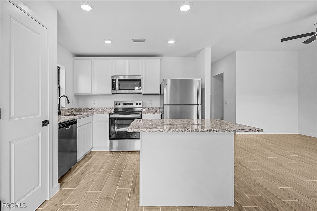 706  Zeppelin Place