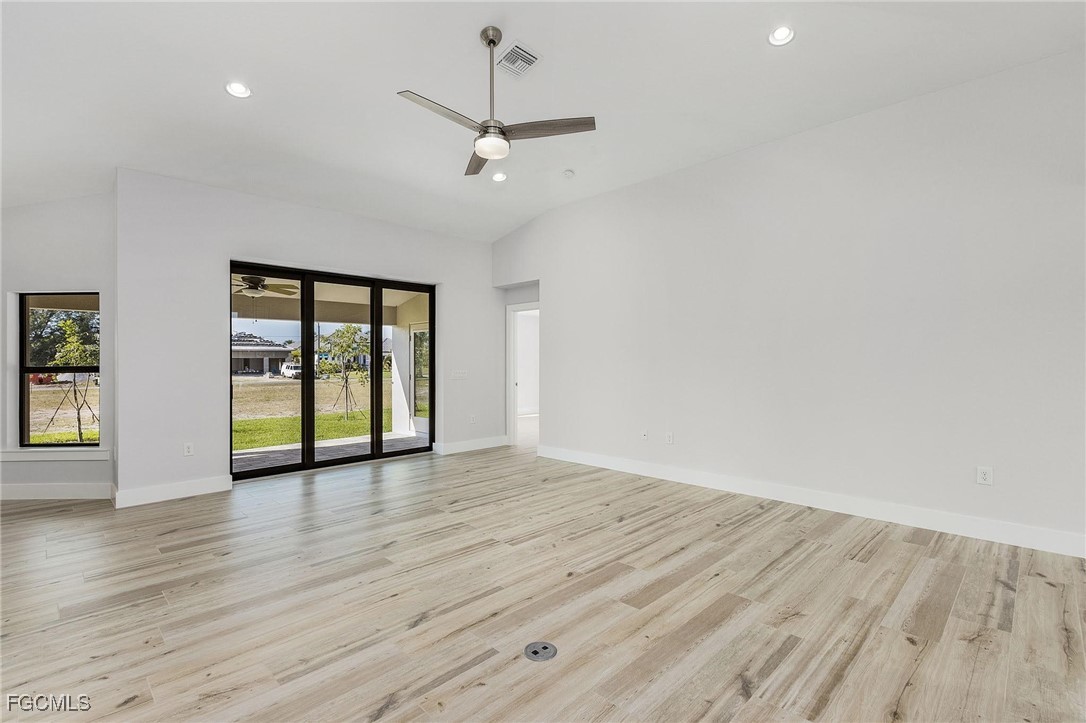 346 SW 28th Place