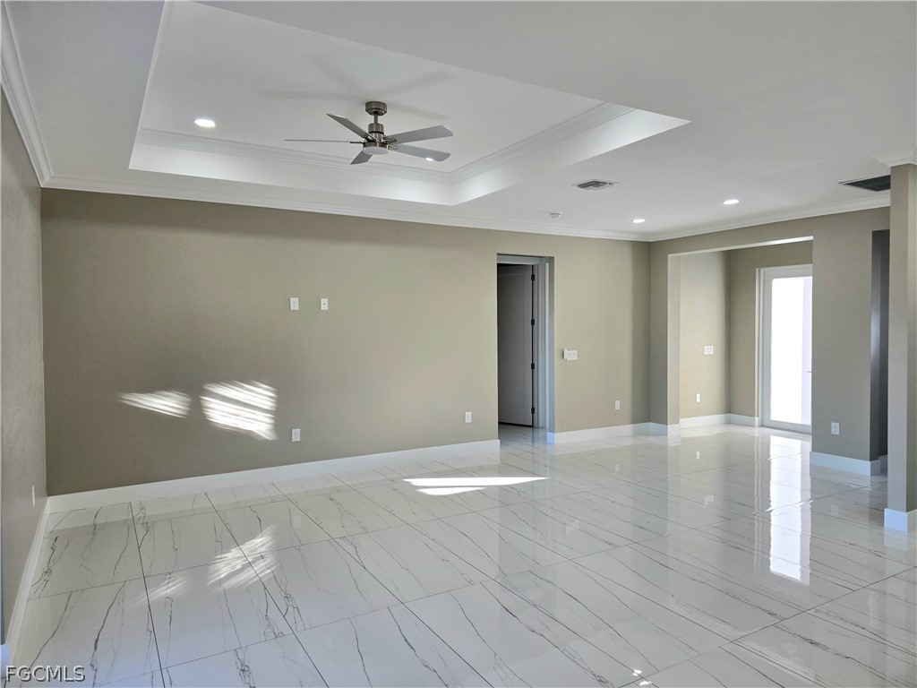 1219 Hibiscus Avenue
