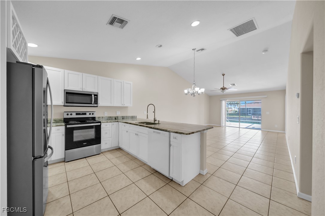 2032 NE 6th Street