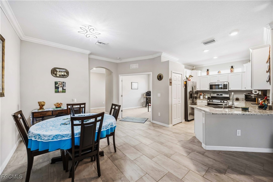 17709  Woodland Court