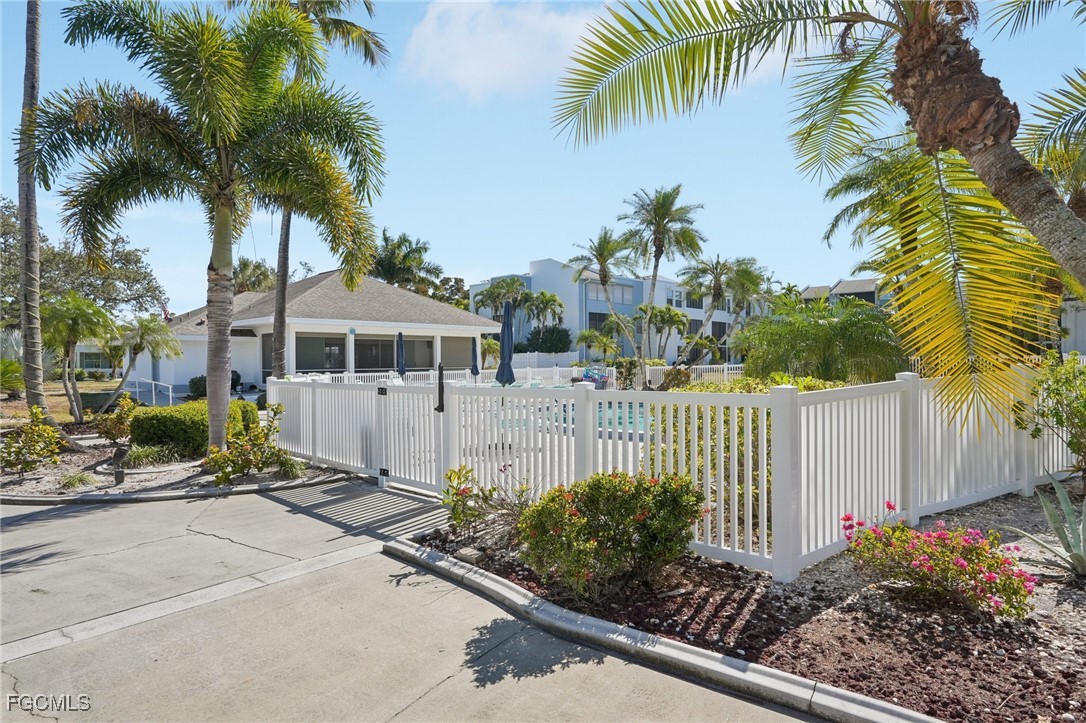 5959 Winkler Road, Apt 305
