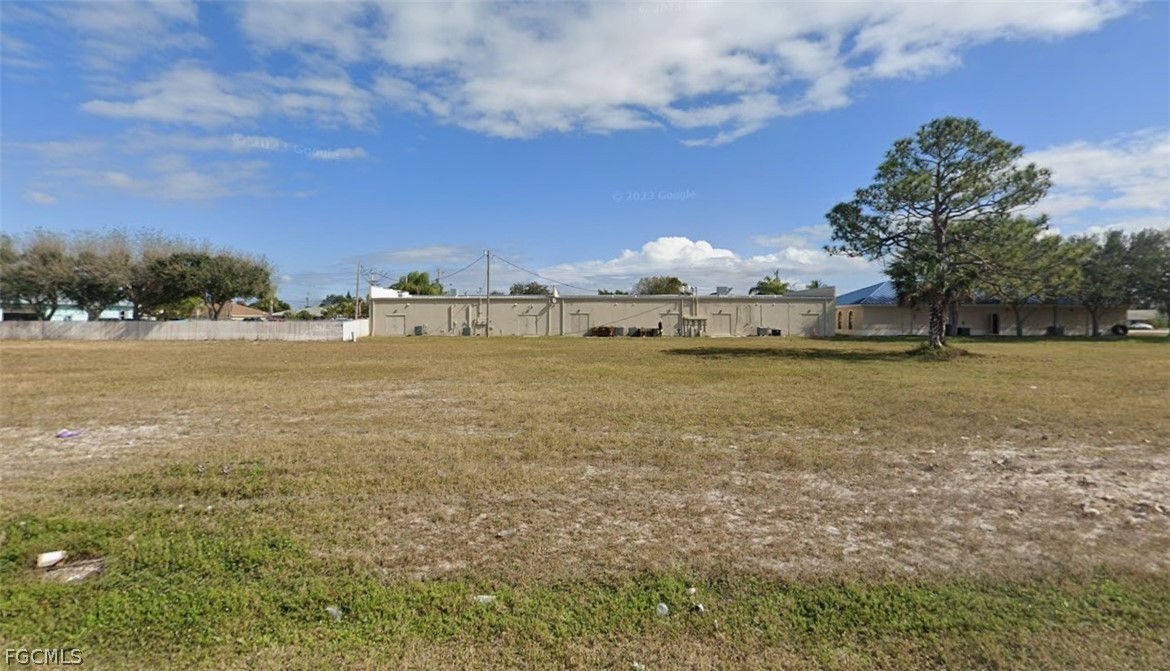 3811 SW 8th Place