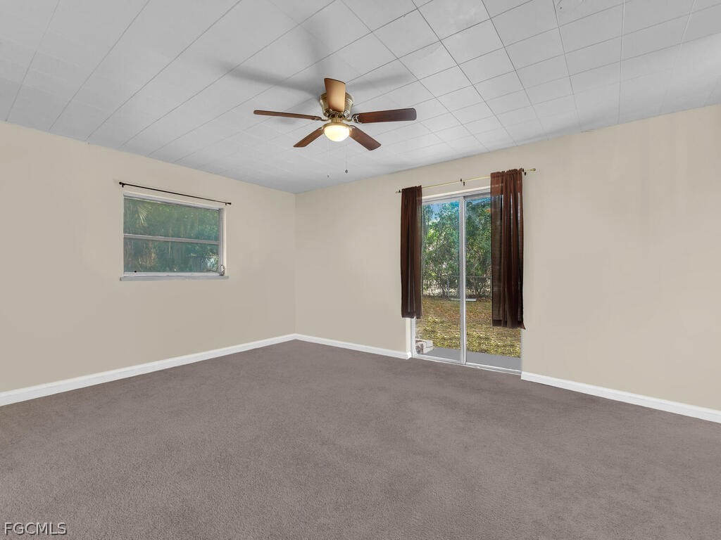 2124 E Gardenia Circle