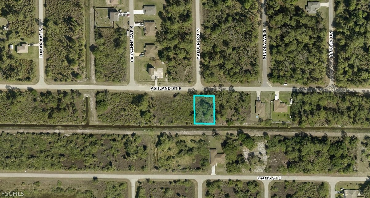 736  Ashland Street