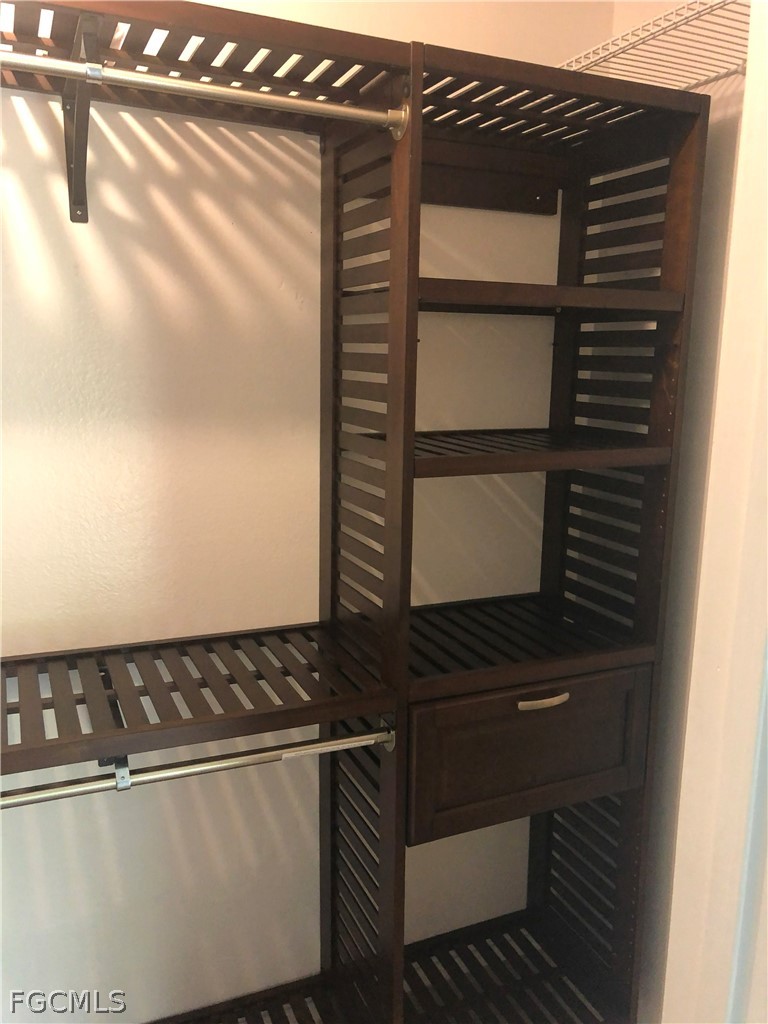 1031 SE 9th Street, Apt 4