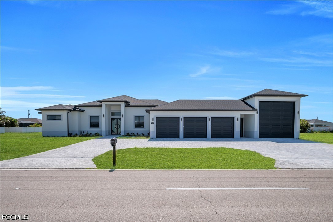 302  El Dorado Boulevard