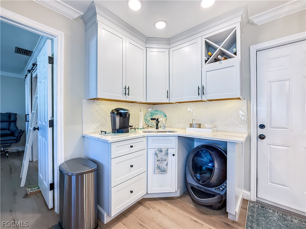 1907 SE 6th Terrace