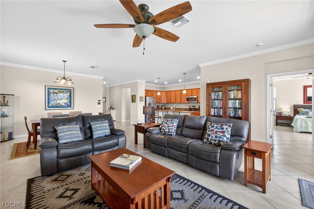 2548  Caslotti Way