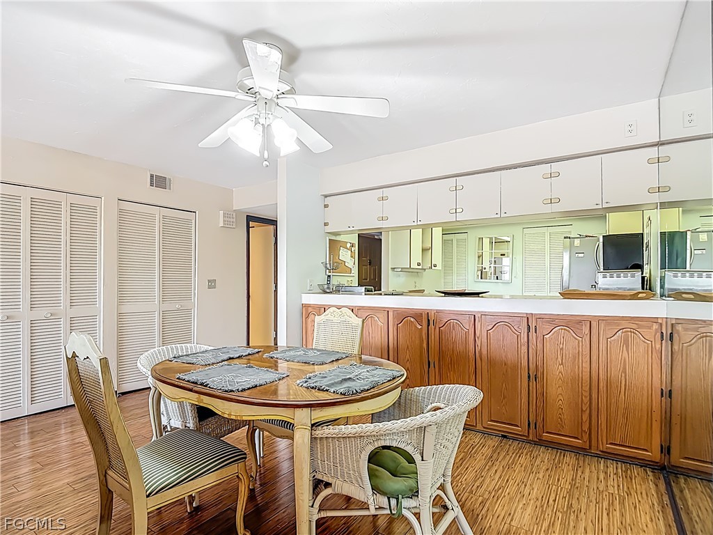 2067 W Lakeview Boulevard, Apt 9
