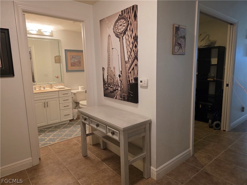 5706 Cape Harbour Drive, Apt 211