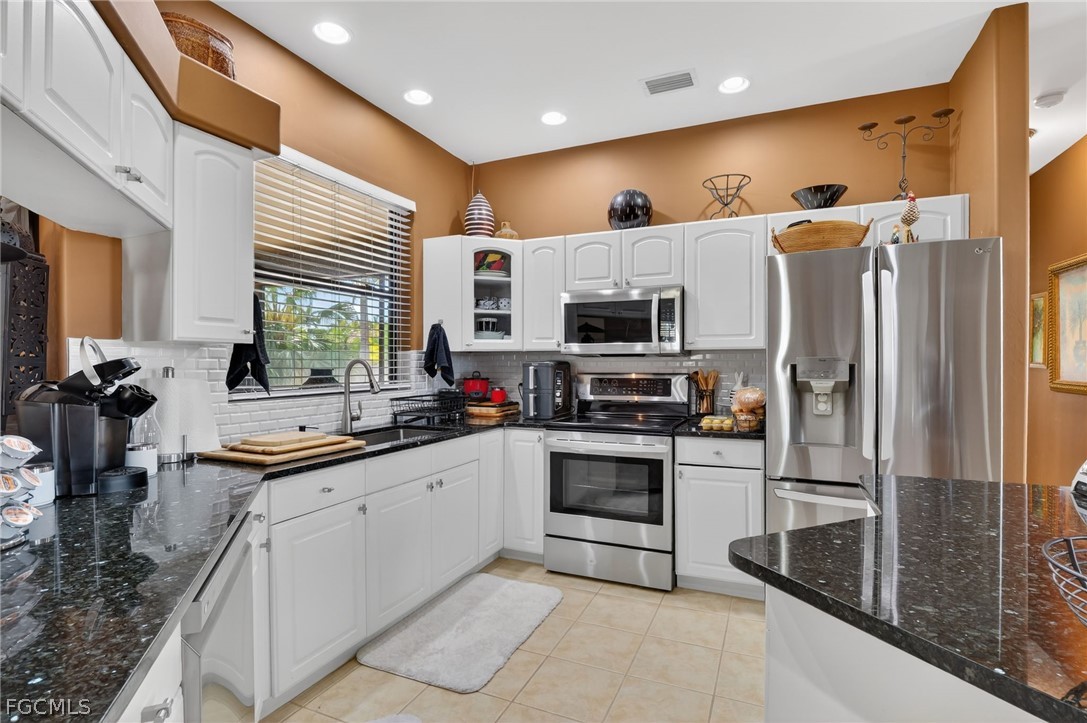 4914 SW 25th Court