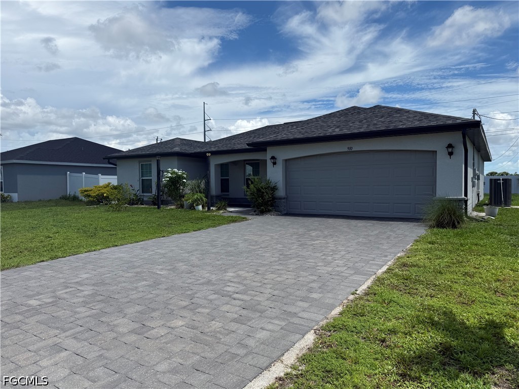910 NW 8th Terrace
