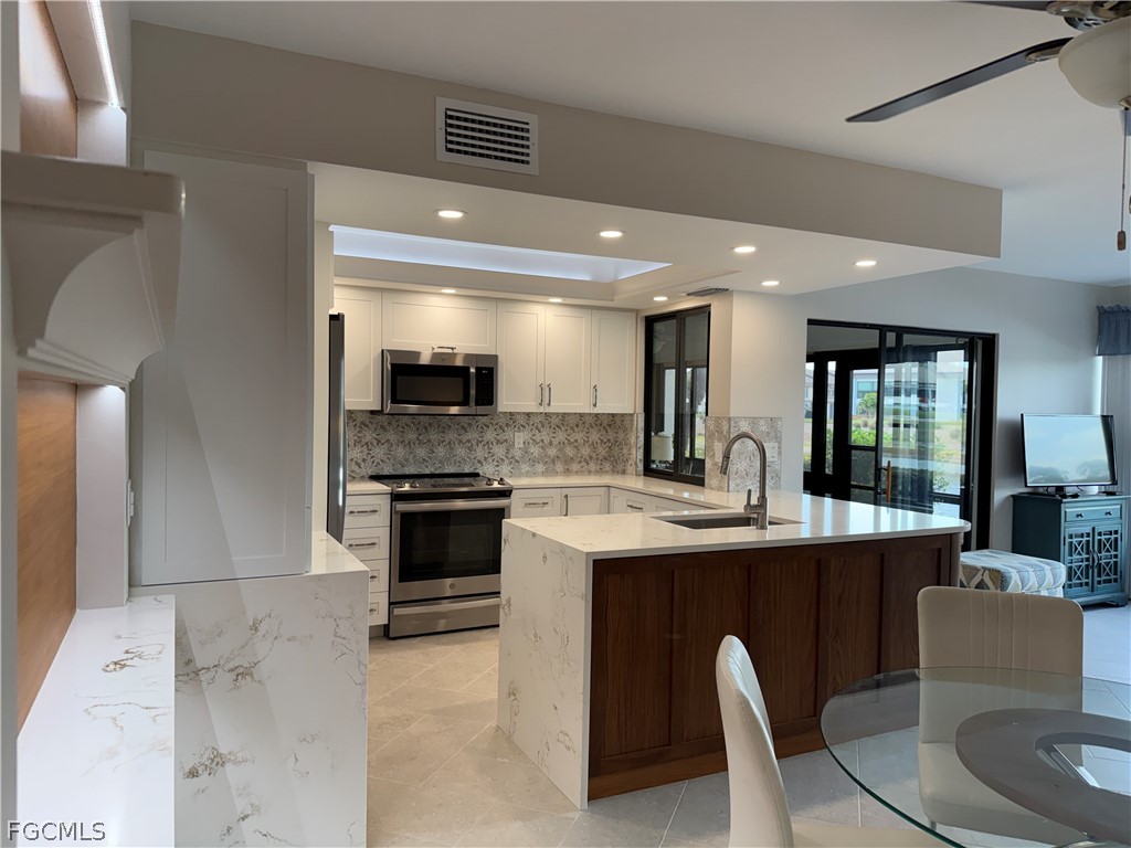 5850 Trailwinds Drive, Apt 713