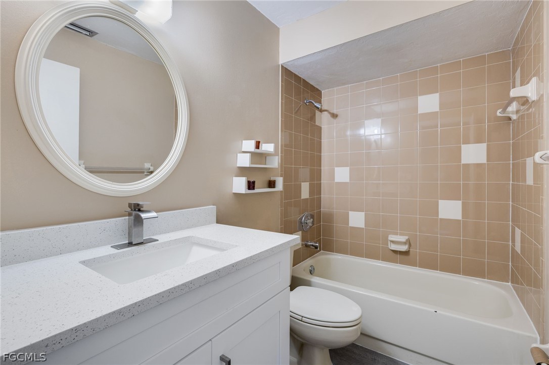 1113 Cape Coral Parkway, Apt 101