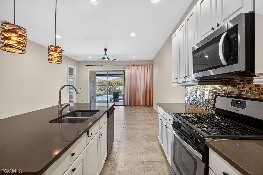 8260 Venetian Pointe Drive