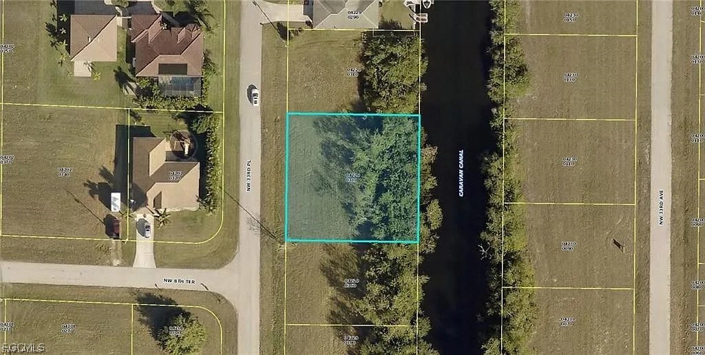 821 NW 33rd Place