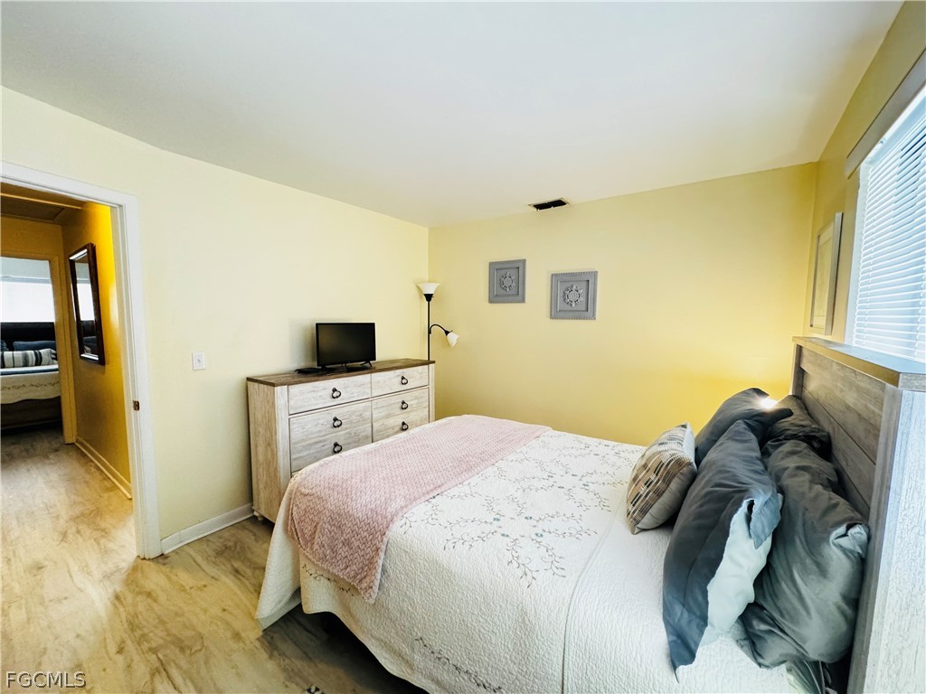 4903 Vincennes Street, Apt 212