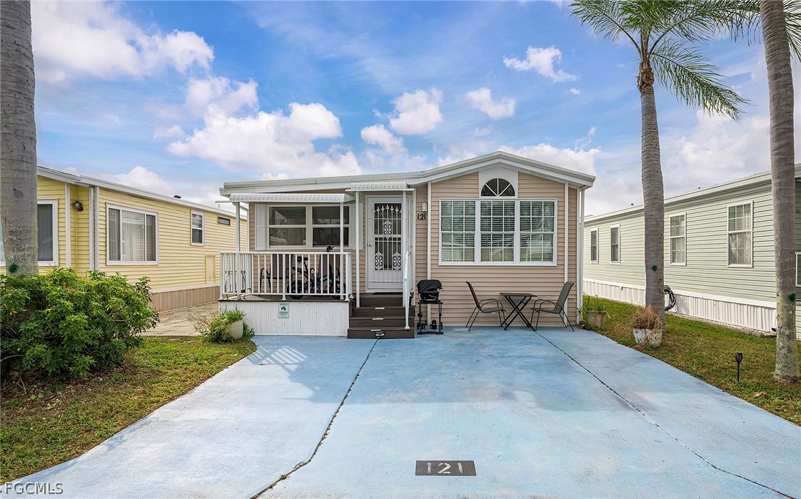 121 Caravan Circle
