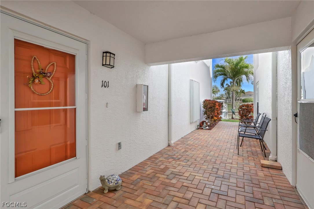 1018 SE 38th Street, Apt 101