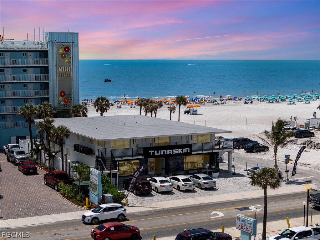 1300 Estero Boulevard, Apt 205