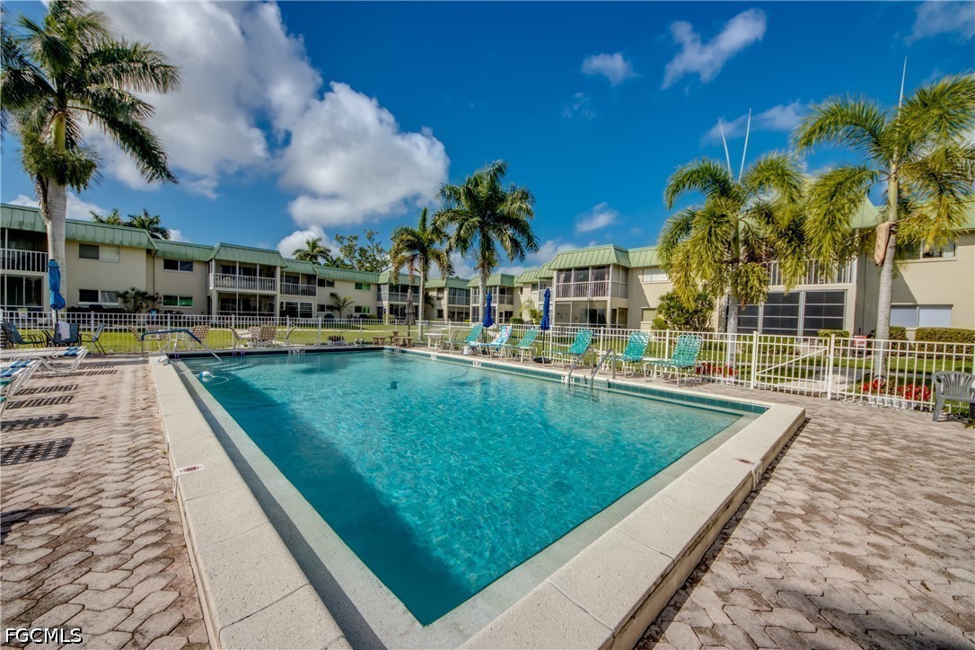 6725 Winkler Road, Apt B-202