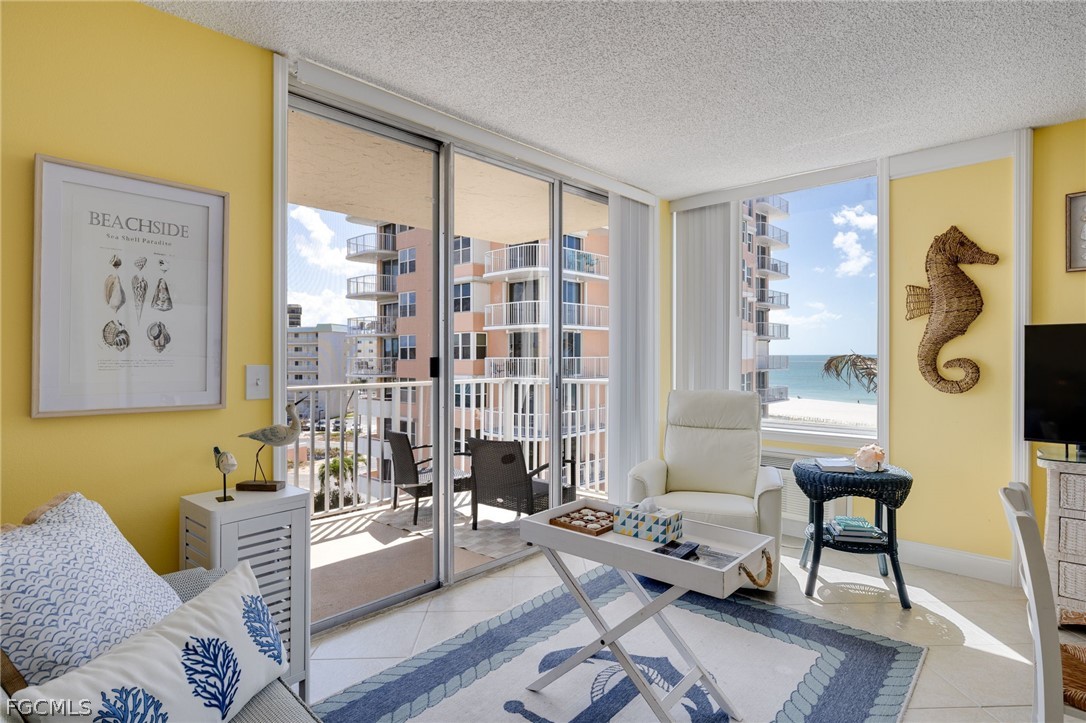 7360 Estero Boulevard, Apt 403